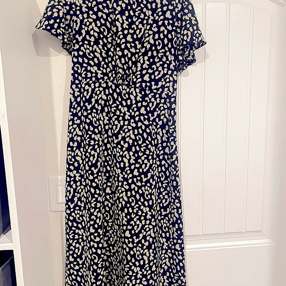 Bobeau Cheetah Flutter Sleeve Button Back Midi Dress Size M